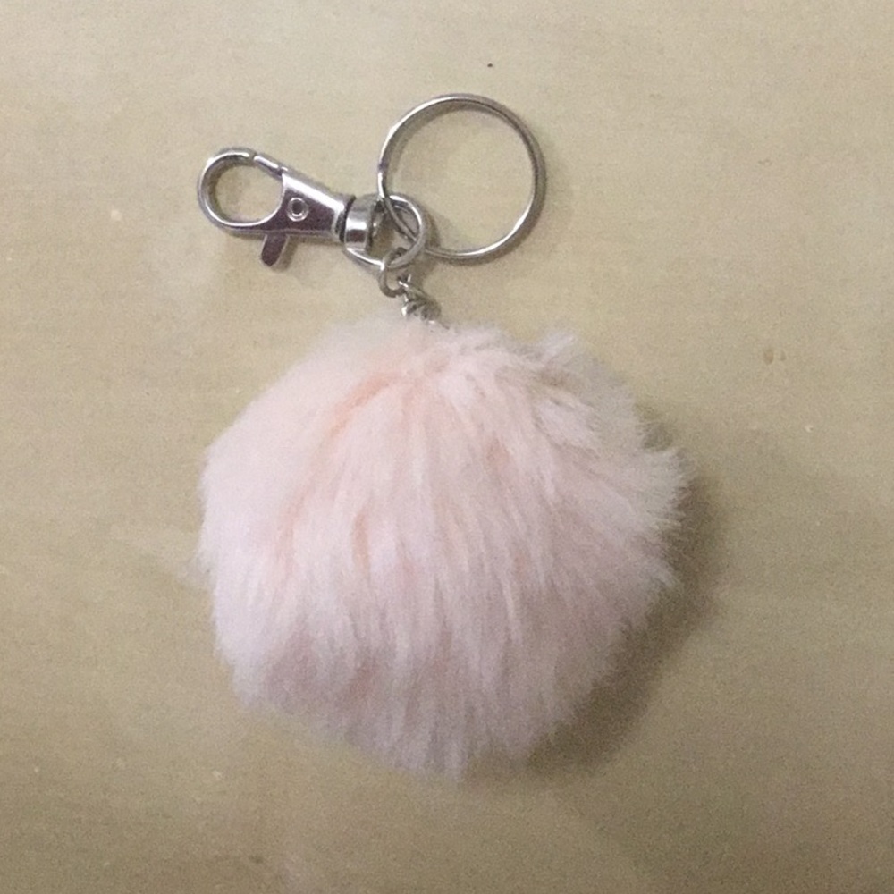 Baby pink pom pom key ring